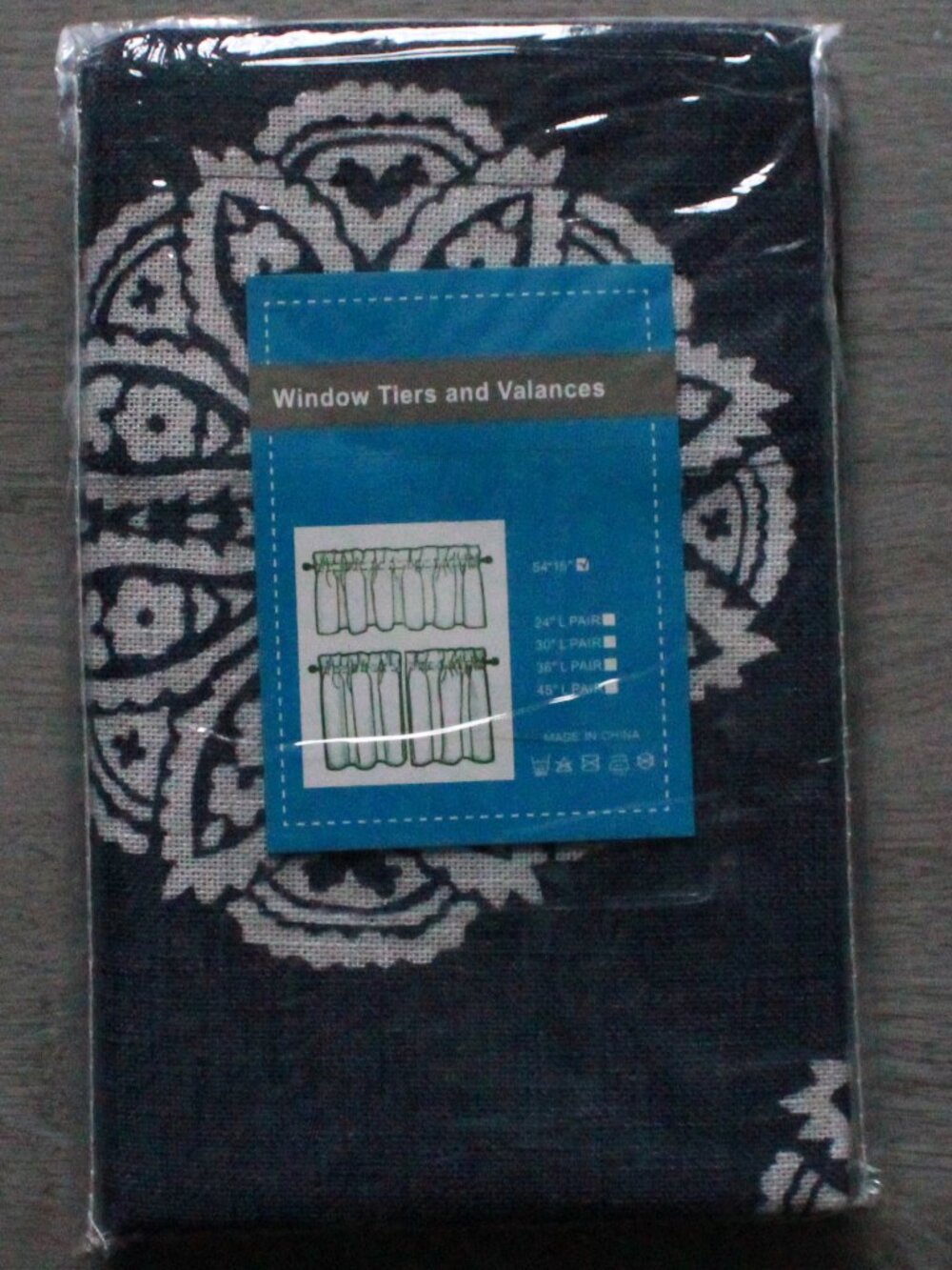 Unknown Brand Floral Print Window Valence